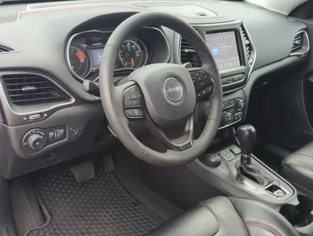 Used 2022 Jeep Cherokee Trailhawk w/ Premium Leather Package AWD/4WD image 10