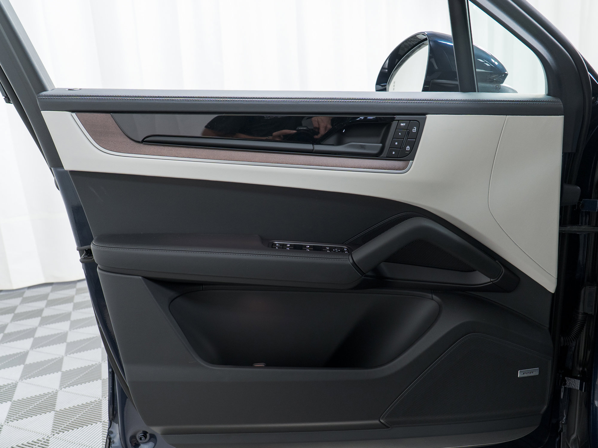 New 2026 Porsche Cayenne Coupe image 14