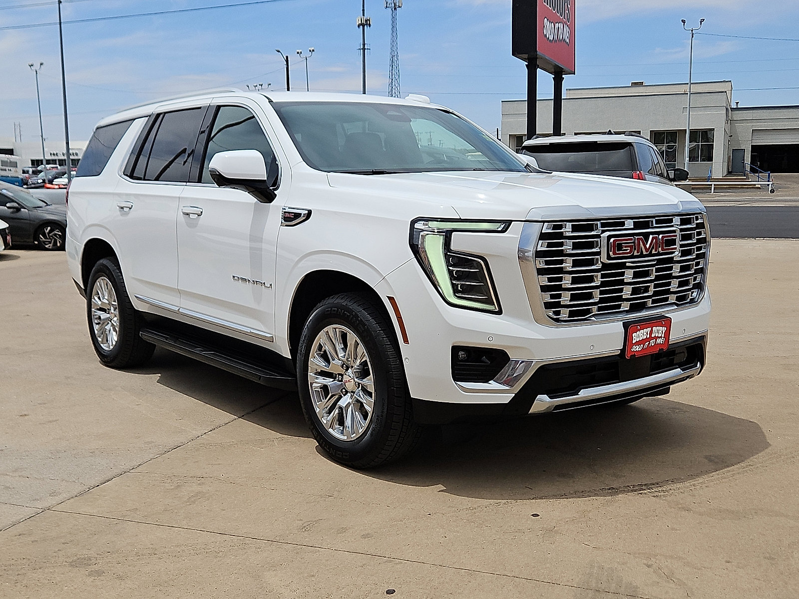 Used 2025 GMC Yukon Denali AWD/4WD image 4