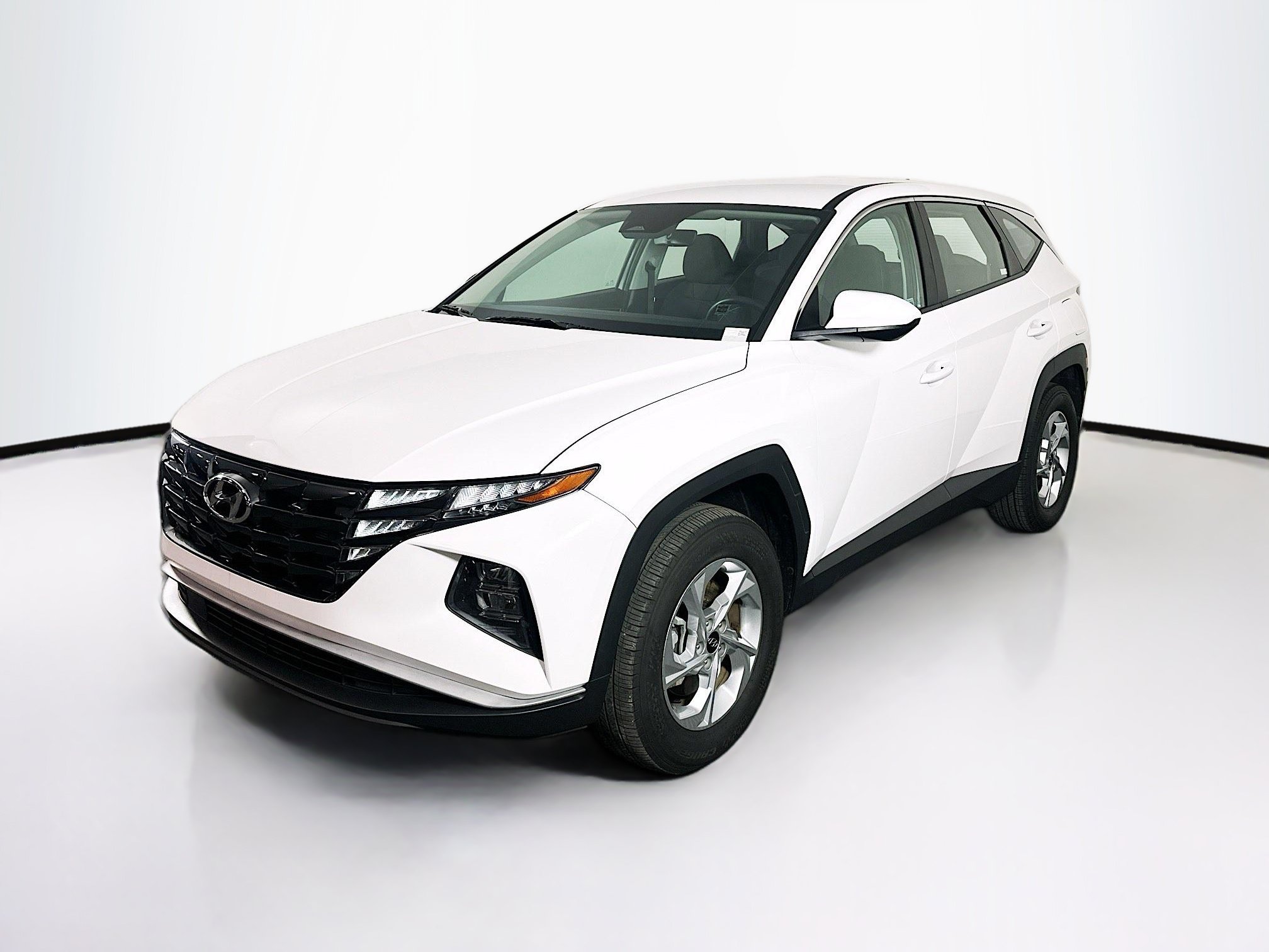 Used 2024 Hyundai Tucson SE AWD/4WD image 3