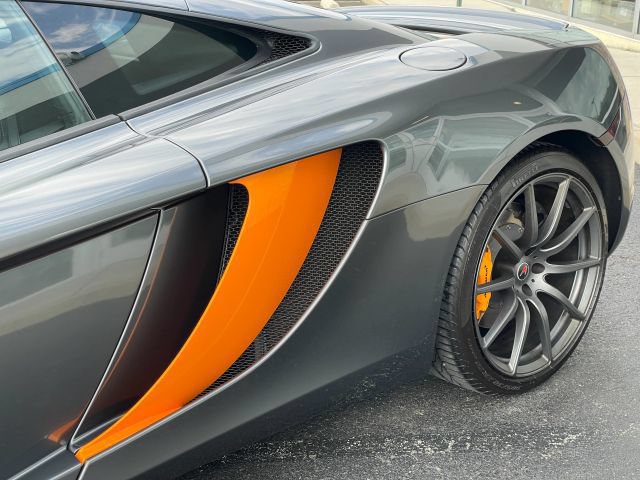 Used 2012 McLaren MP4-12C Coupe RWD image 4