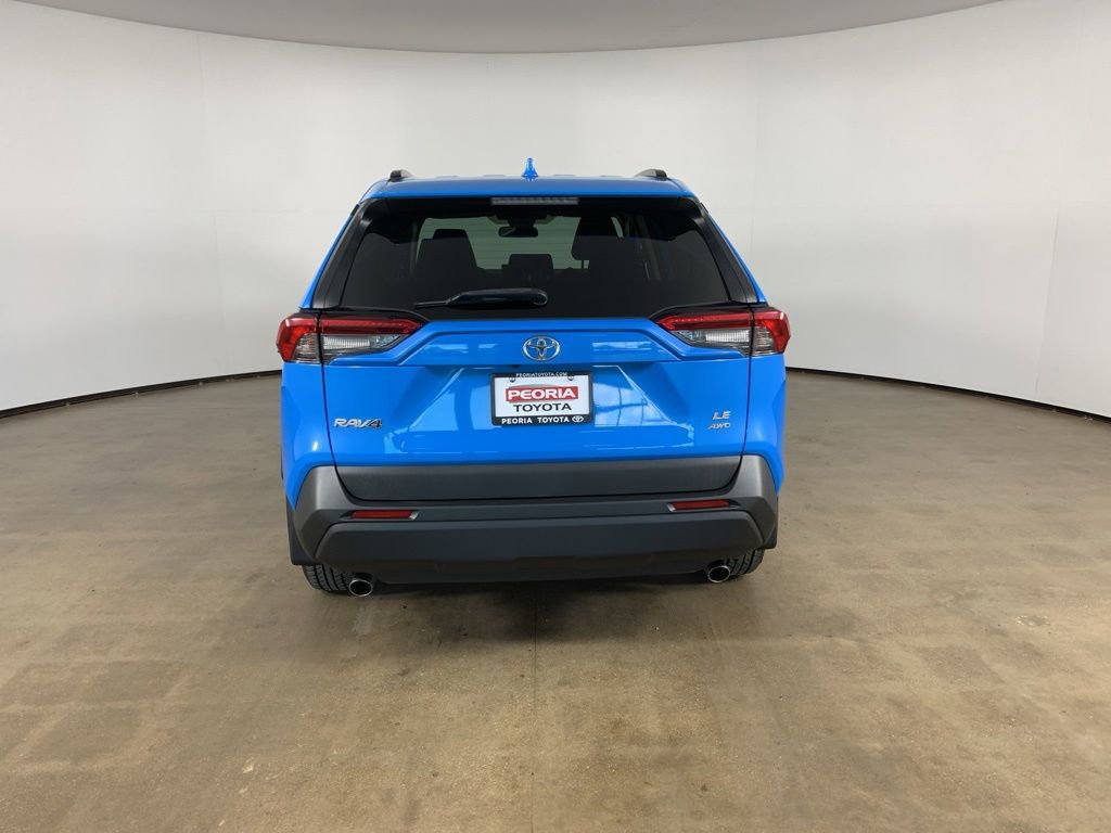 Used 2019 Toyota RAV4 LE w/ Carpet Mat Package AWD/4WD image 10