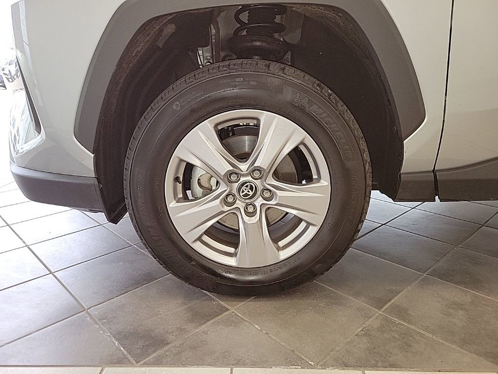 Used 2025 Toyota RAV4 XLE image 15
