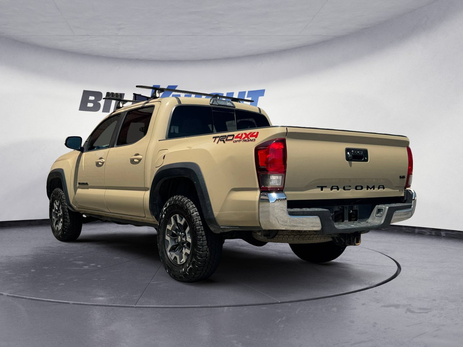 Used 2019 Toyota Tacoma TRD Off-Road AWD/4WD image 3