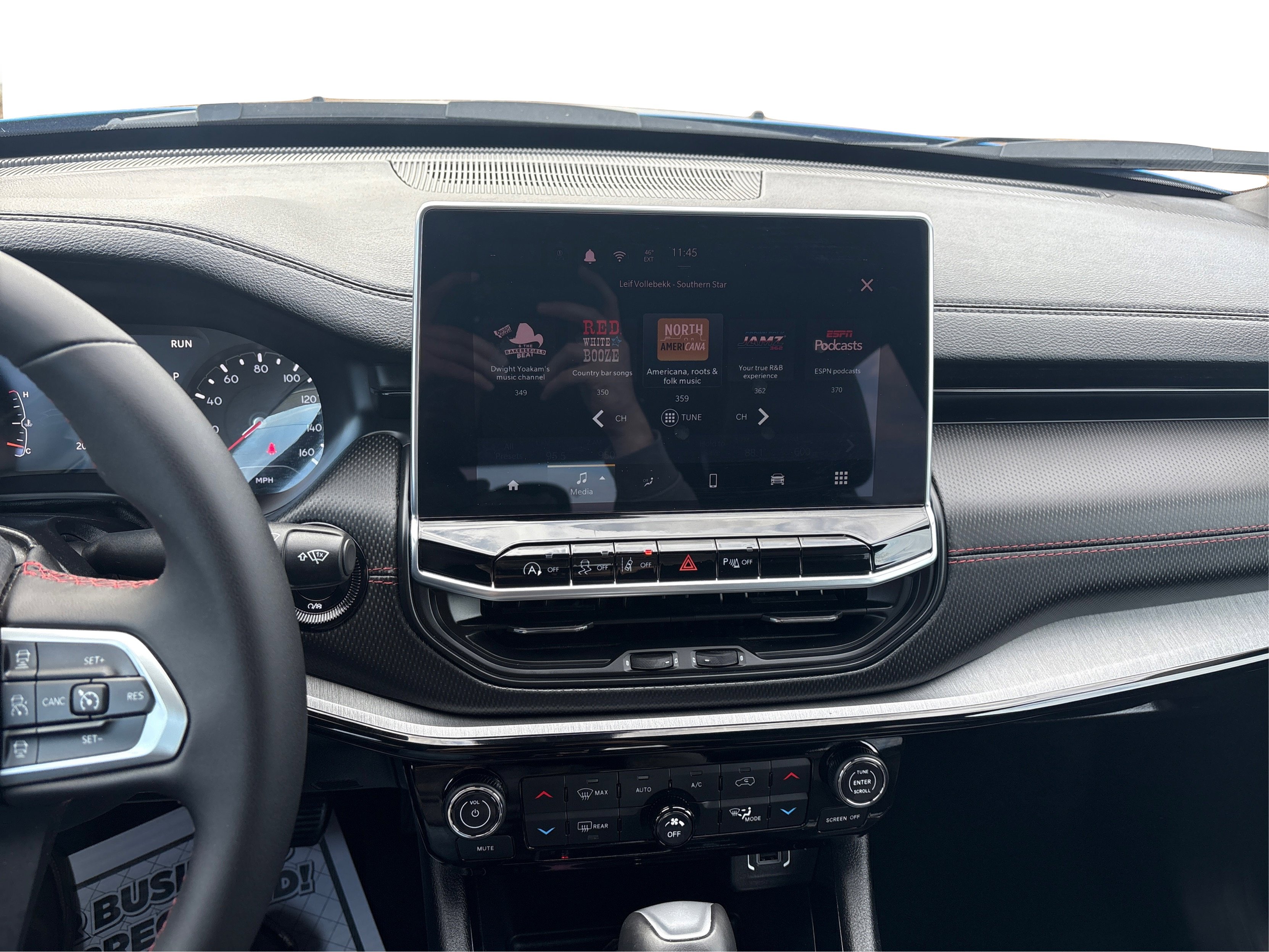 Used 2024 Jeep Compass Trailhawk image 16