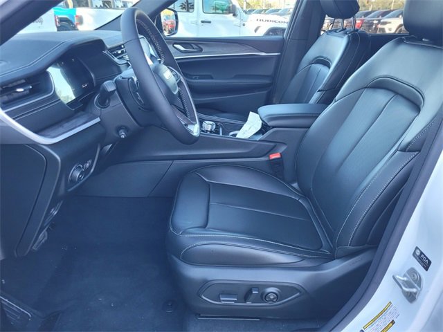 New 2025 Jeep Grand Cherokee Limited image 4