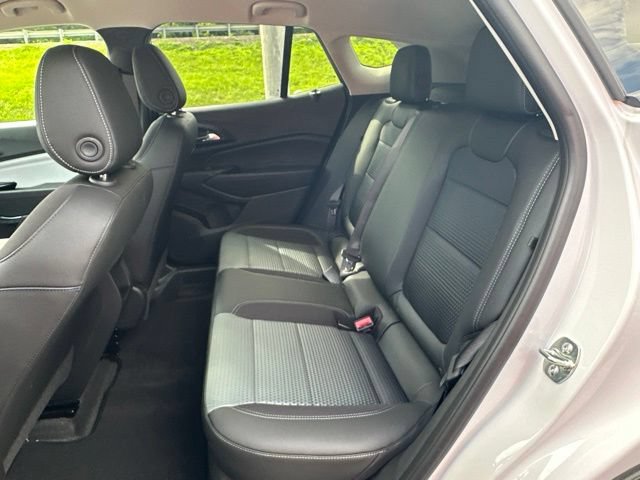 New 2026 Chevrolet Trax LT w/ LT Convenience Package FWD image 21