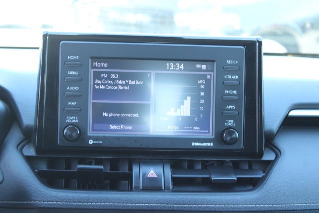 Used 2022 Toyota RAV4 XLE FWD image 15