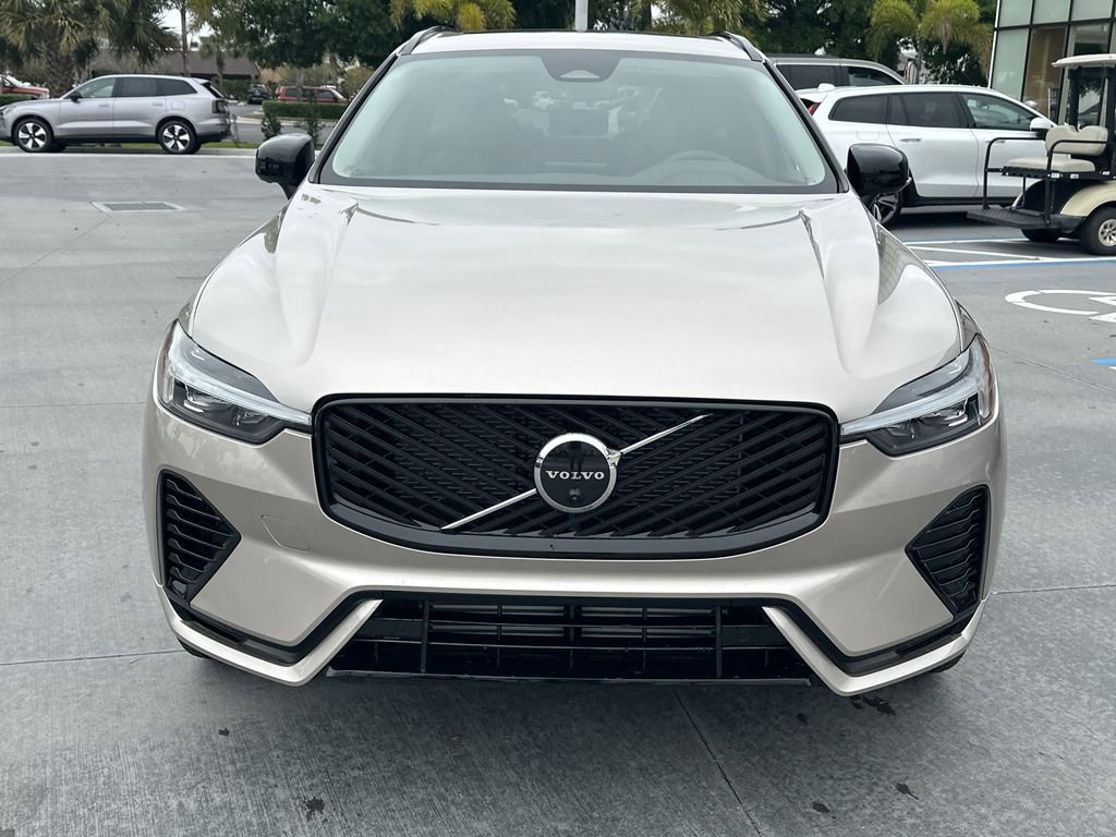 New 2026 Volvo XC90 T8 Core w/ Protection Package Premier image 4