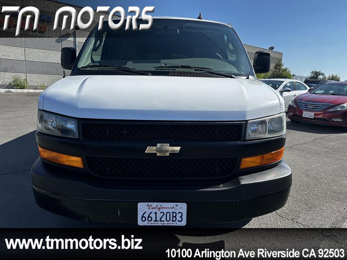 Used 2019 Chevrolet Express 2500 Extended image 2
