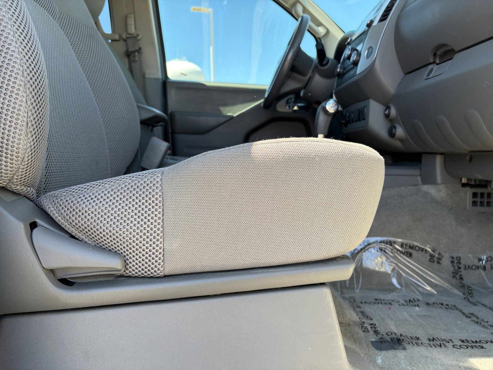 Used 2017 Nissan Frontier SV w/ SV Value Truck Package AWD/4WD image 34