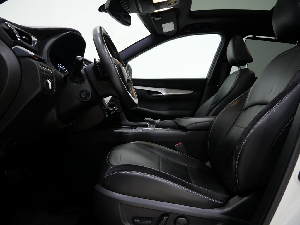 Used 2019 INFINITI QX50 Essential w/ Sensory Package image 13