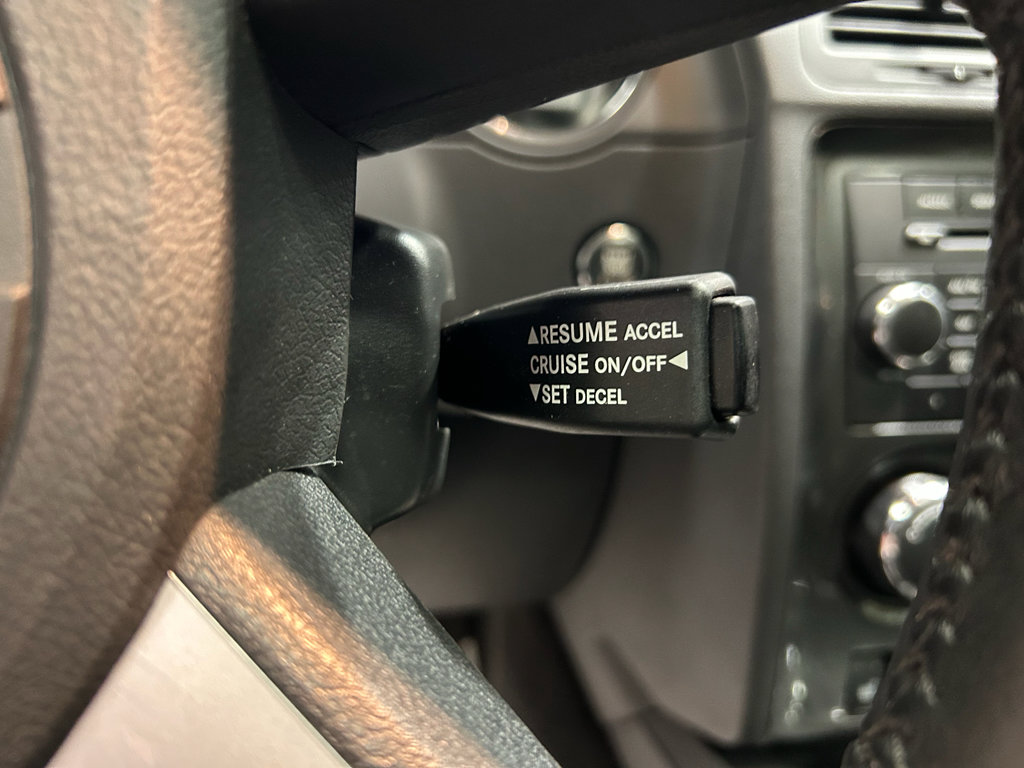Used 2010 Dodge Challenger R/T RWD image 12