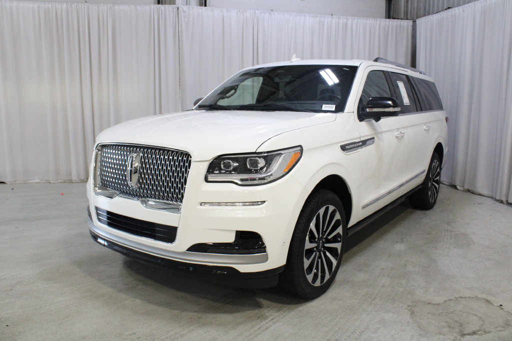 Used 2024 Lincoln Navigator L Reserve AWD/4WD image 36
