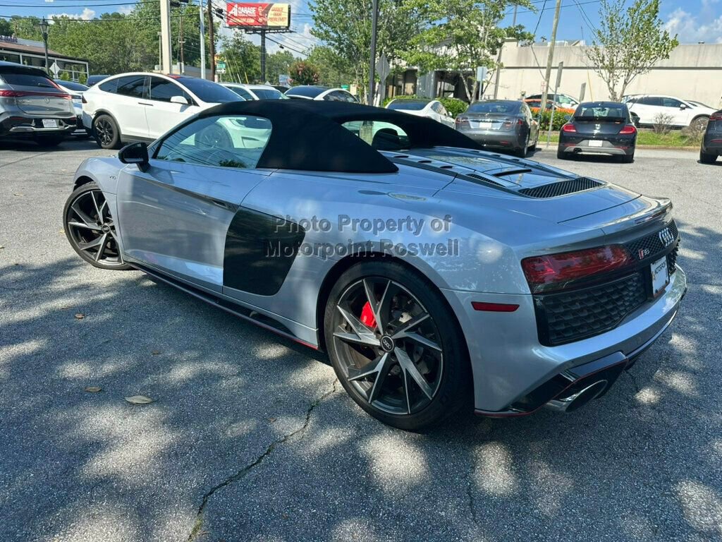 Used 2021 Audi R8 V10 w/ Premium Package RWD image 8