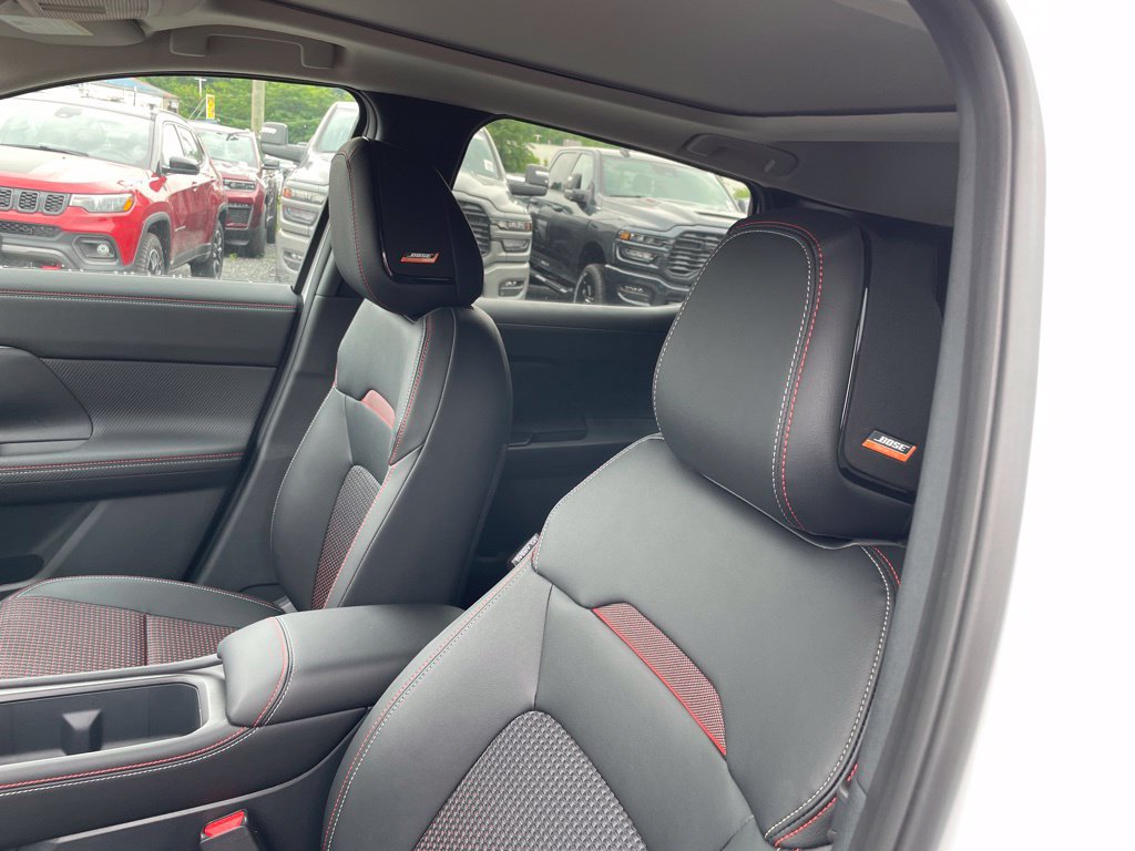 New 2026 Nissan Kicks SR w/ SR Premium Package AWD/4WD image 10