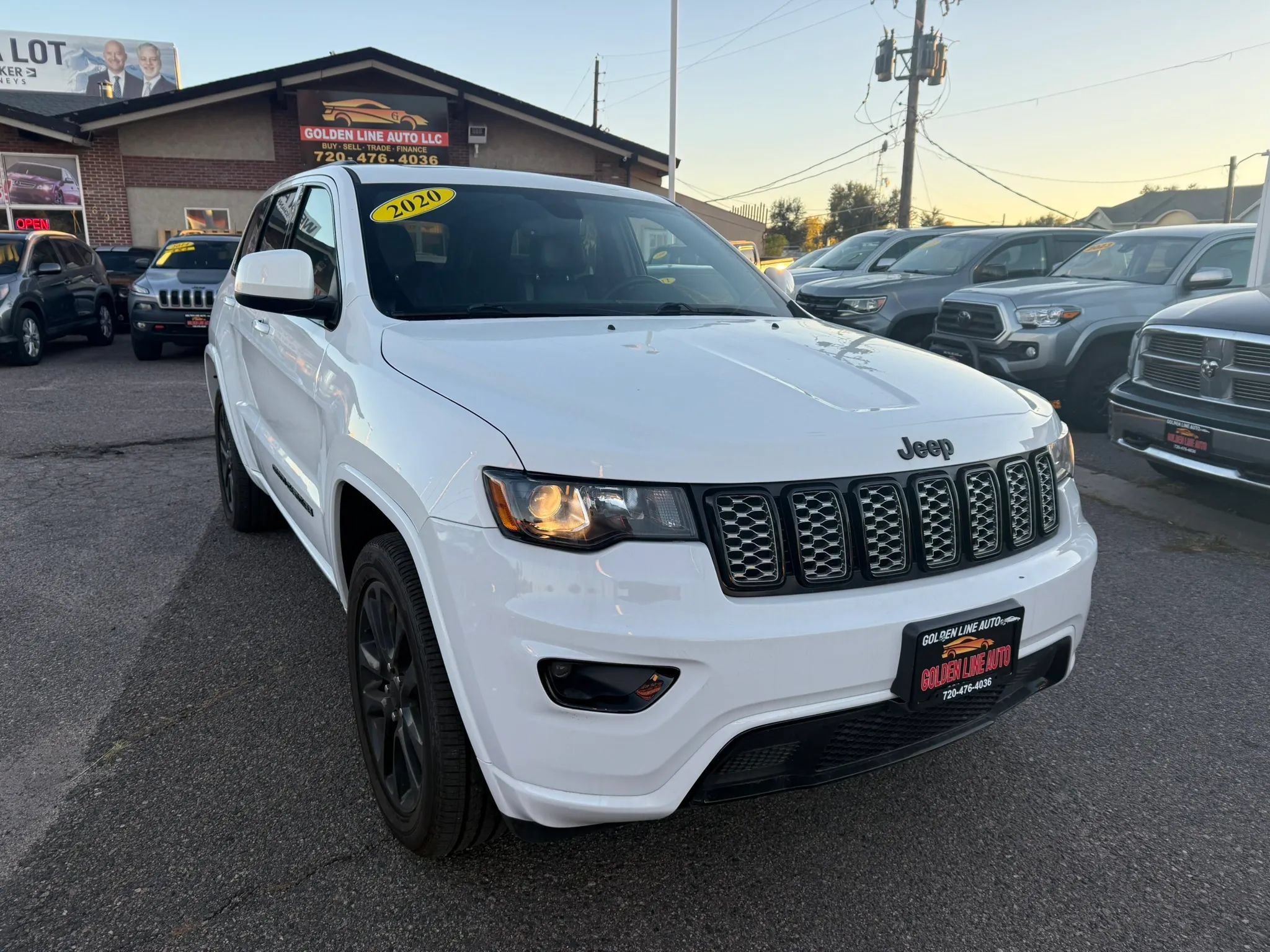 Used 2020 Jeep Grand Cherokee Altitude AWD/4WD image 2
