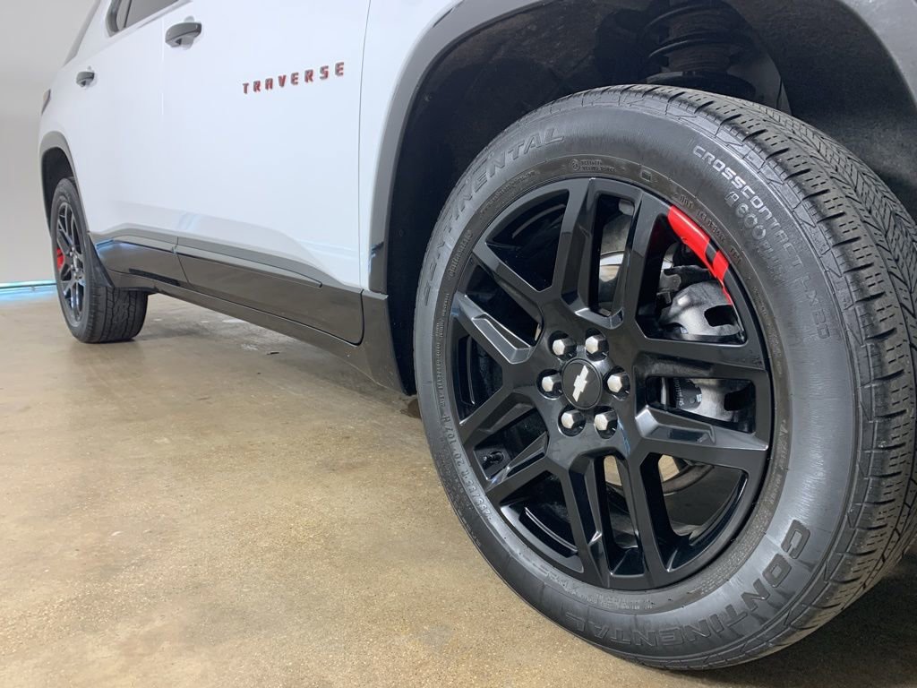 Used 2021 Chevrolet Traverse Premier w/ Redline Edition image 6