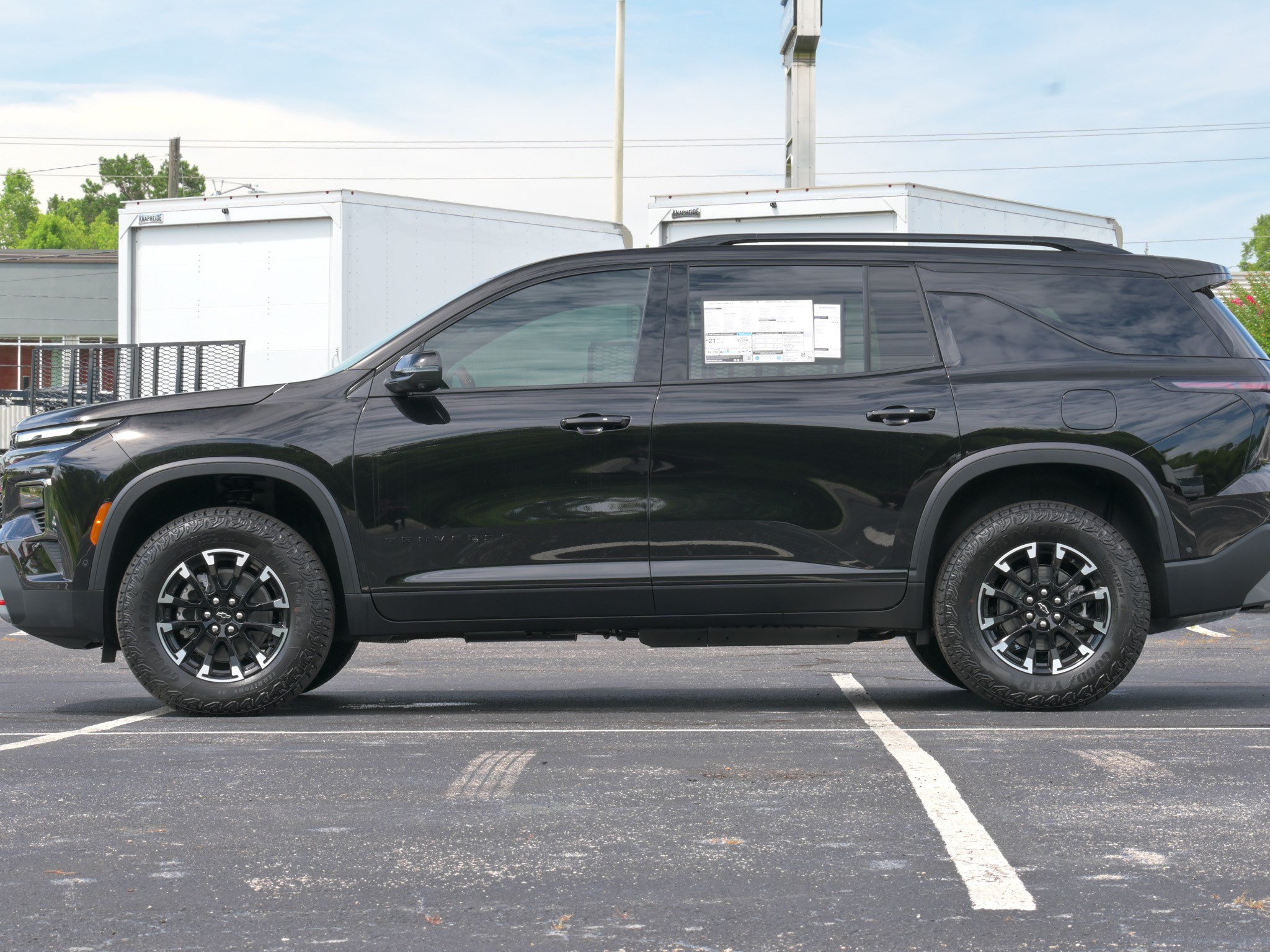 New 2026 Chevrolet Traverse Z71 w/ Enhanced Driving Package AWD/4WD image 7