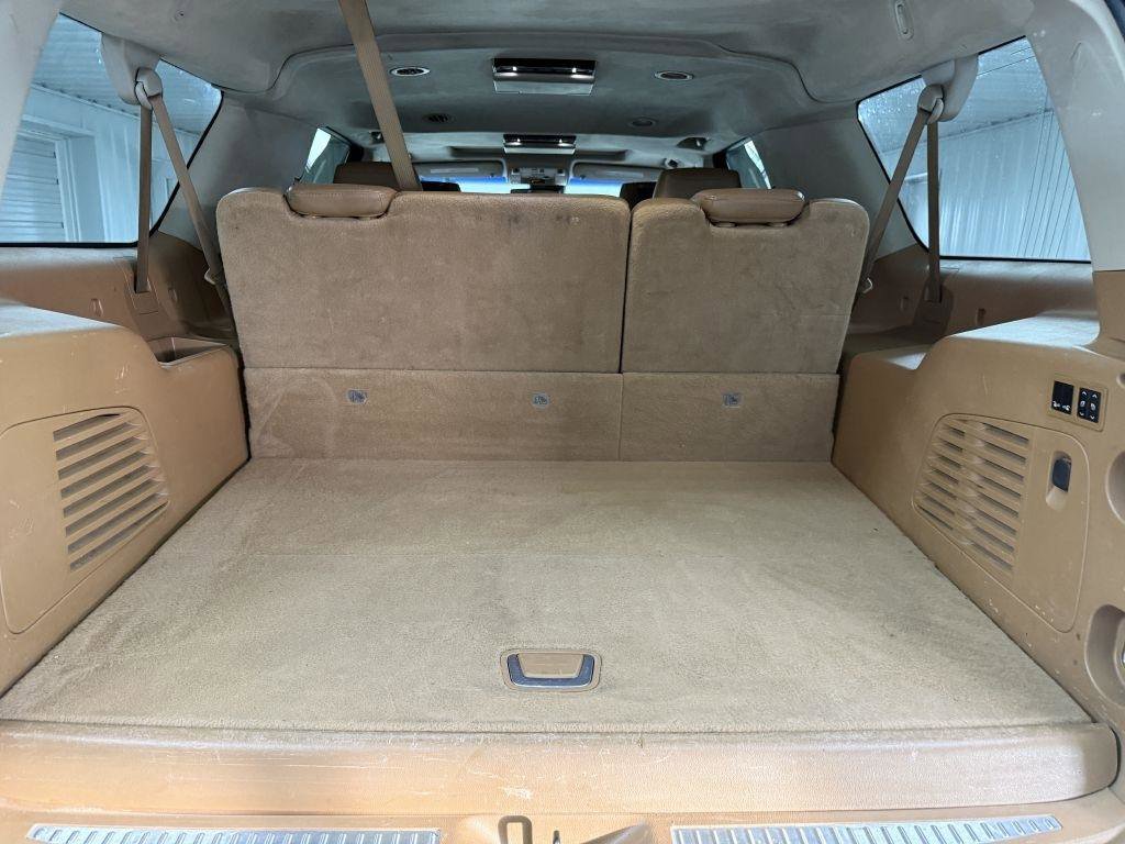 Used 2016 Cadillac Escalade ESV Platinum AWD/4WD image 33