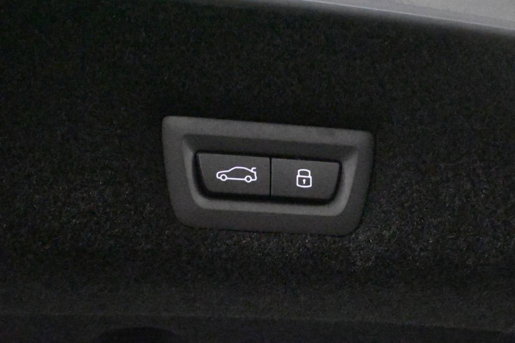 New 2026 BMW 740i xDrive image 40