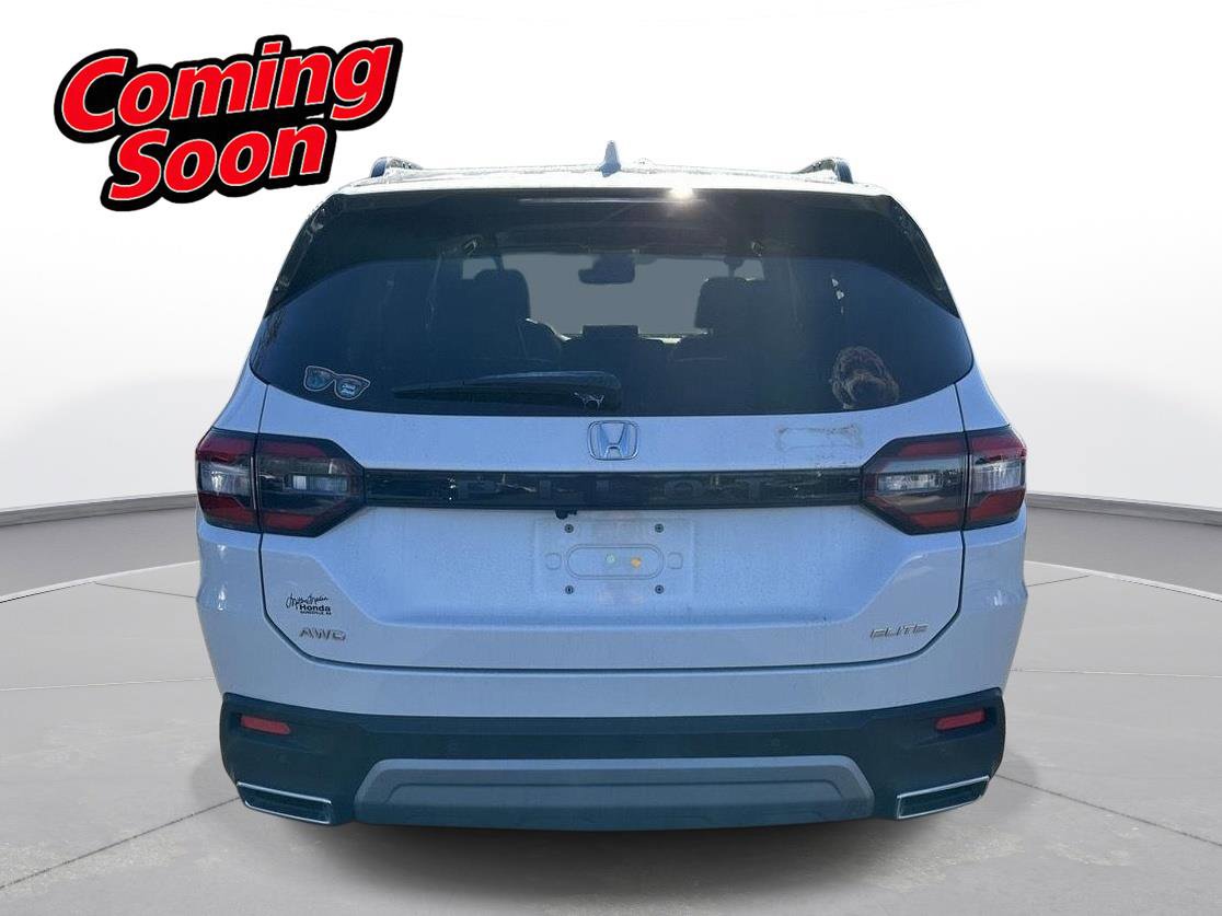 Used 2025 Honda Pilot Elite image 7