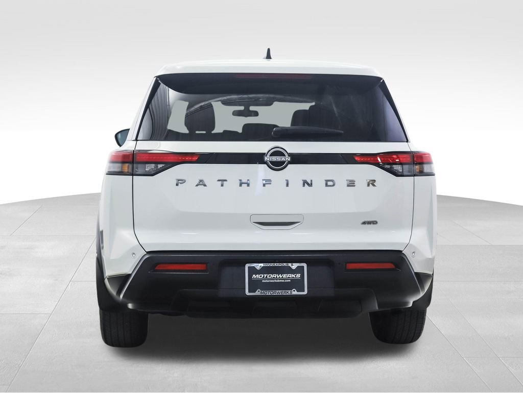 Used 2023 Nissan Pathfinder S image 4