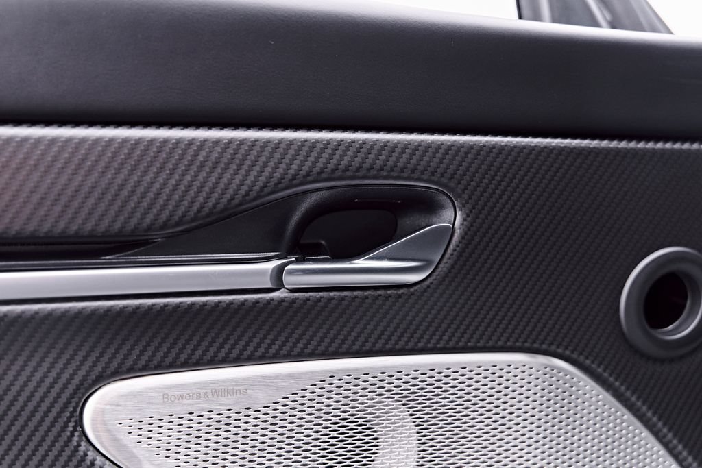 Used 2025 Aston Martin Vanquish RWD image 42