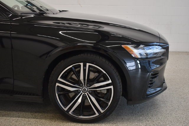 Used 2022 Volvo S60 T8 R-Design Expression w/ Premium Package AWD/4WD image 13