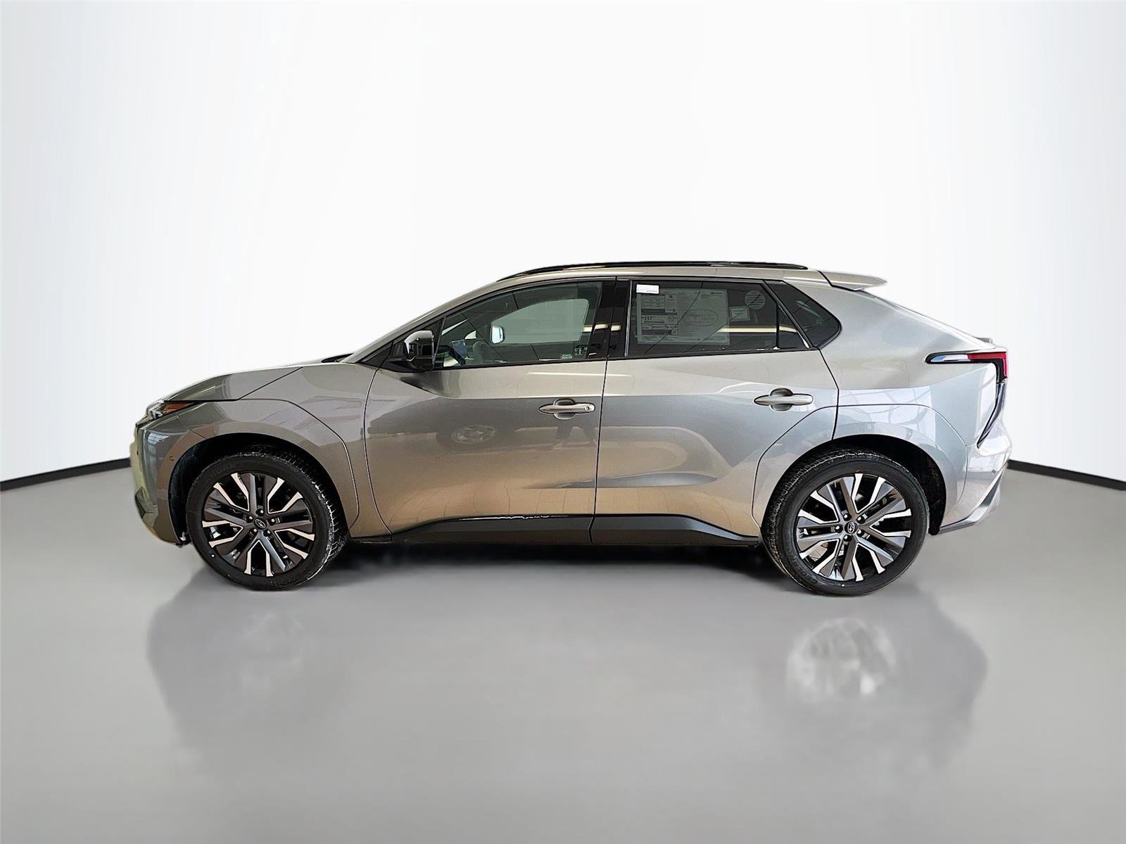 New 2026 Subaru Solterra image 3