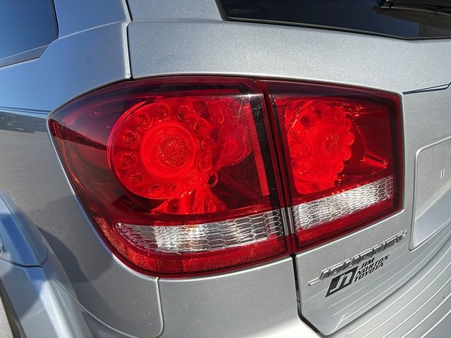 Used 2014 Dodge Journey SXT w/ Flexible Seating Group image 11