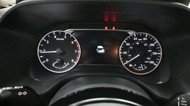 Used 2023 Nissan Rogue SV AWD/4WD image 18