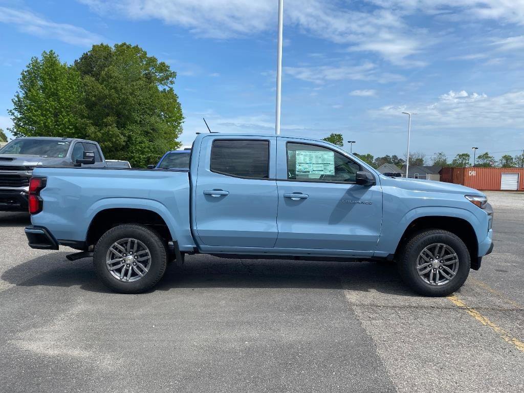 New 2025 Chevrolet Colorado LT w/ LT Convenience Package image 2