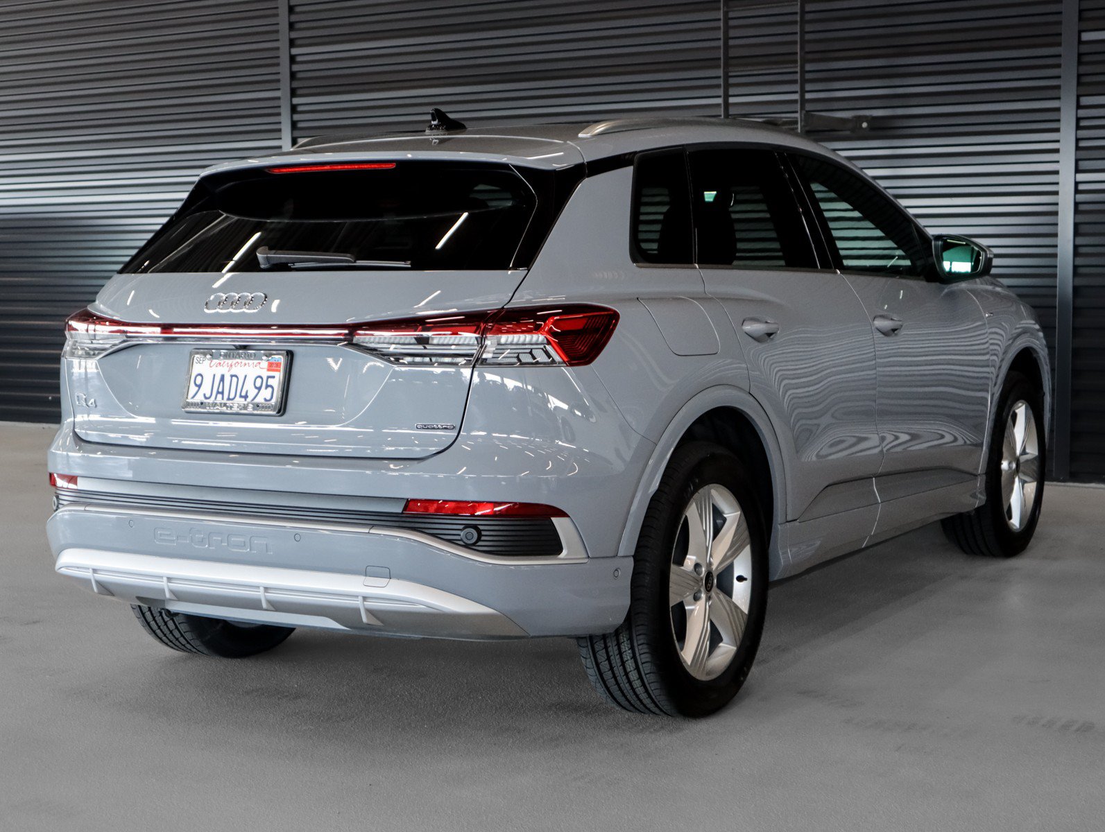 Used 2023 Audi Q4 e-tron Premium Plus w/ Premium Plus AWD/4WD image 14