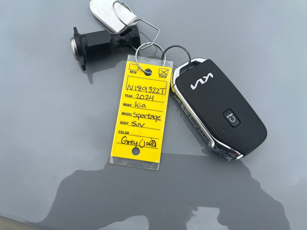Used 2024 Kia Sportage SX image 34