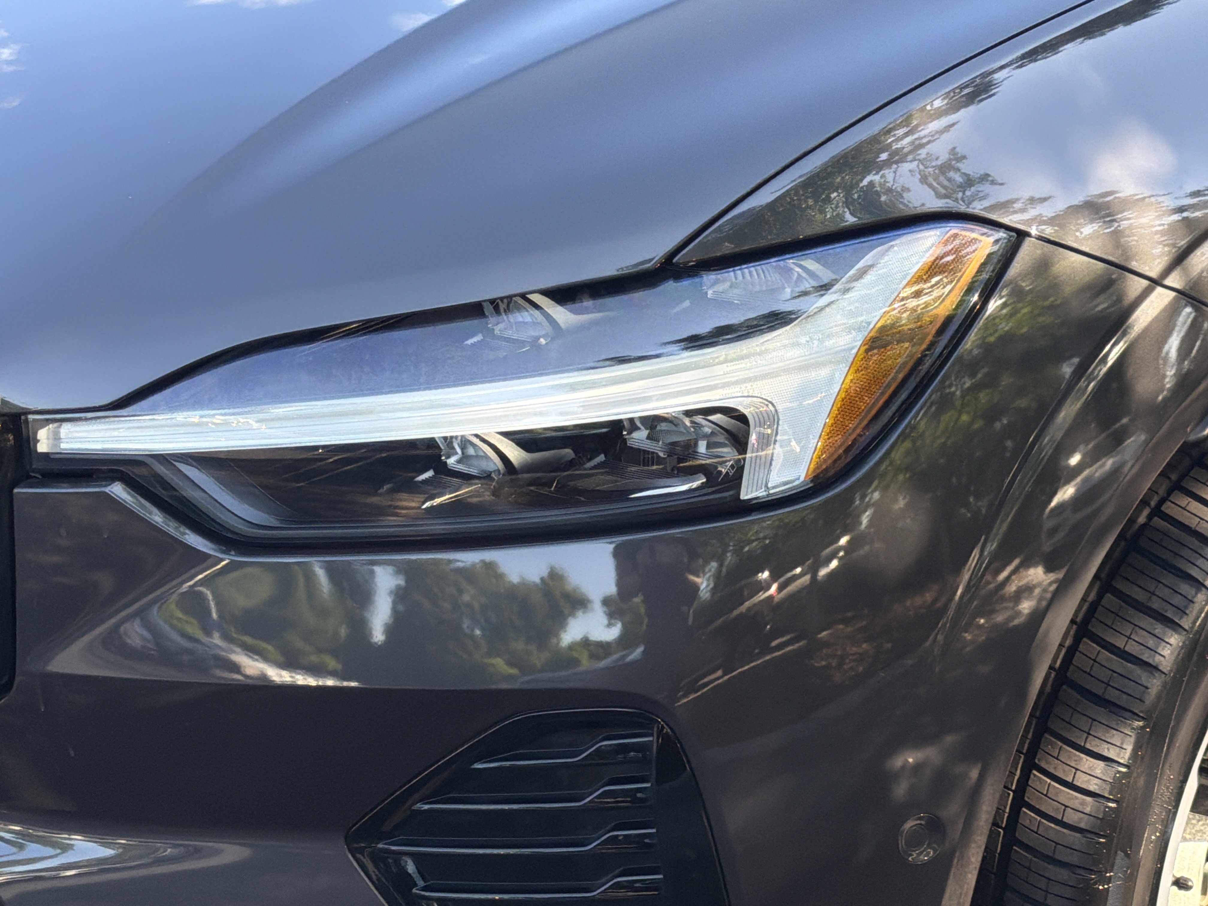 Certified 2023 Volvo XC60 B5 Ultimate image 6