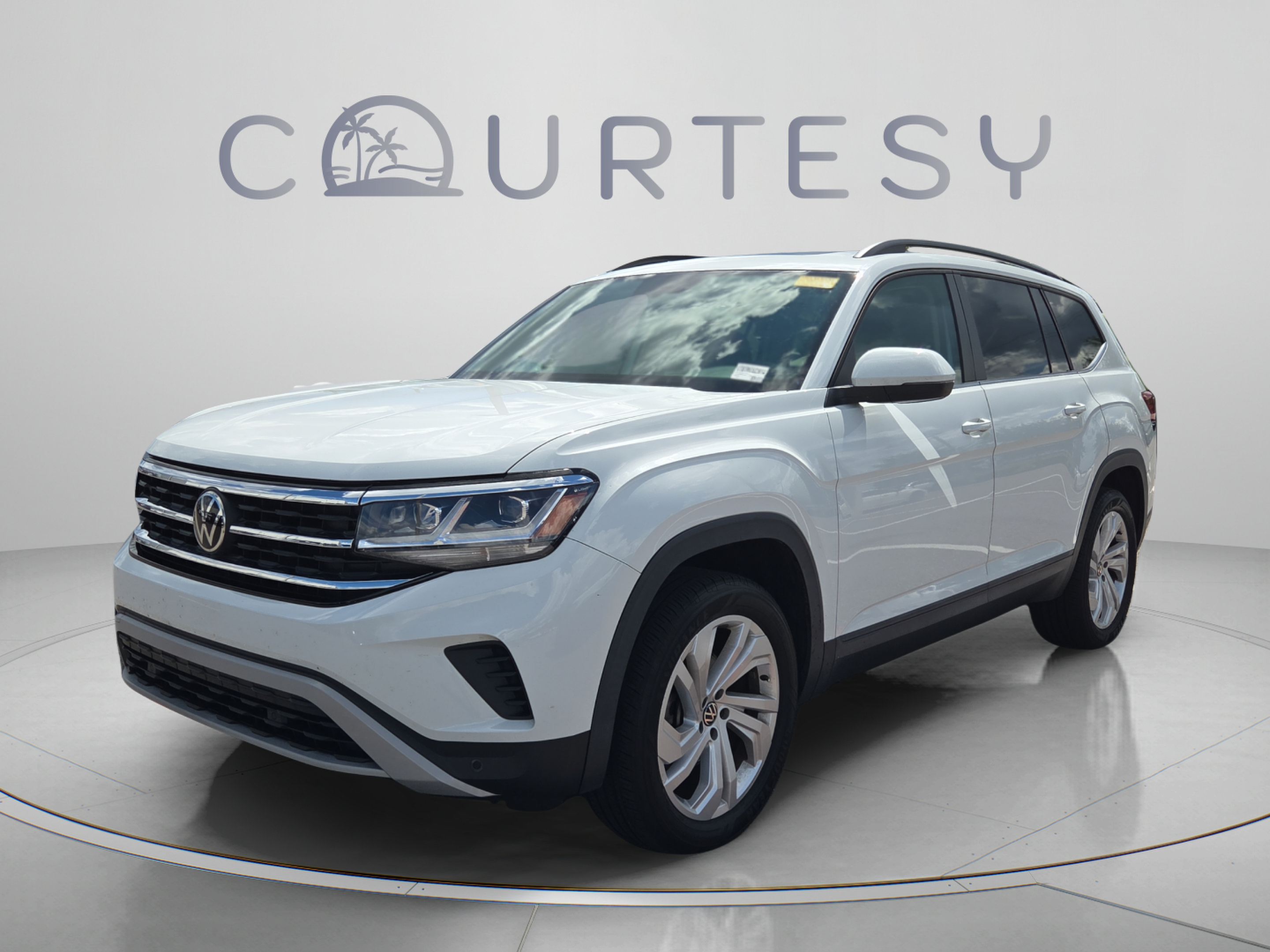 Used 2021 Volkswagen Atlas SE w/ Panoramic Sunroof Package FWD image 1