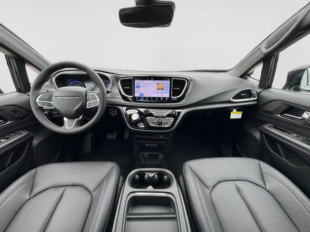 New 2027 Chrysler Pacifica Select FWD image 15