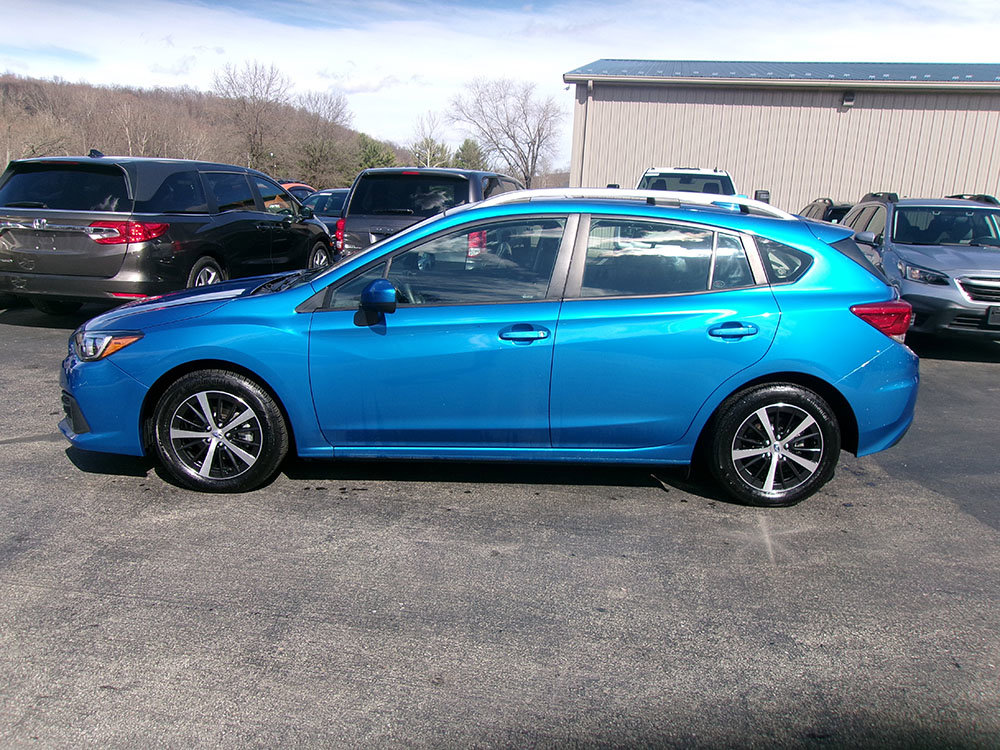 Used 2023 Subaru Impreza 2.0i Premium AWD/4WD image 3