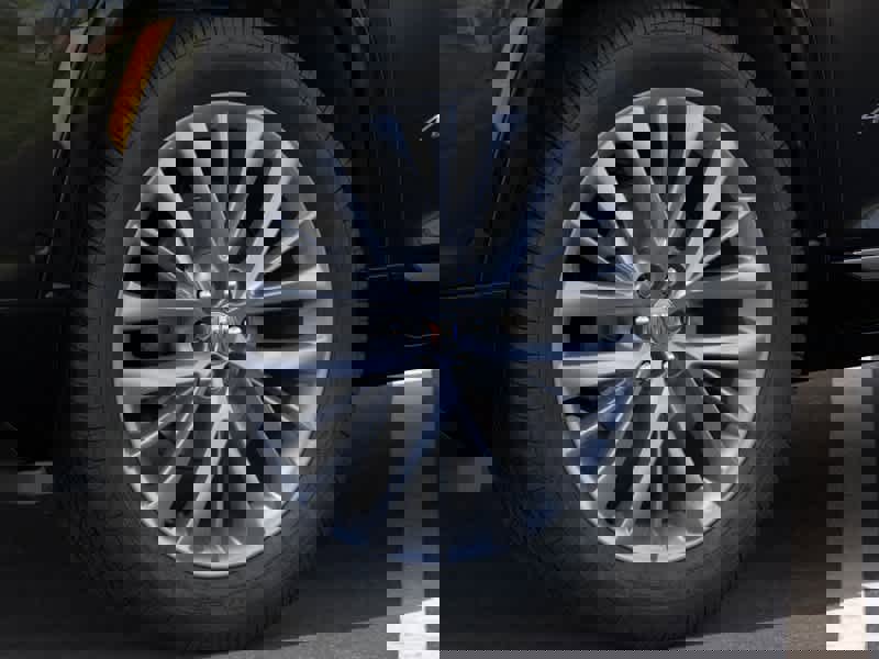 New 2026 Buick Enclave Avenir image 9