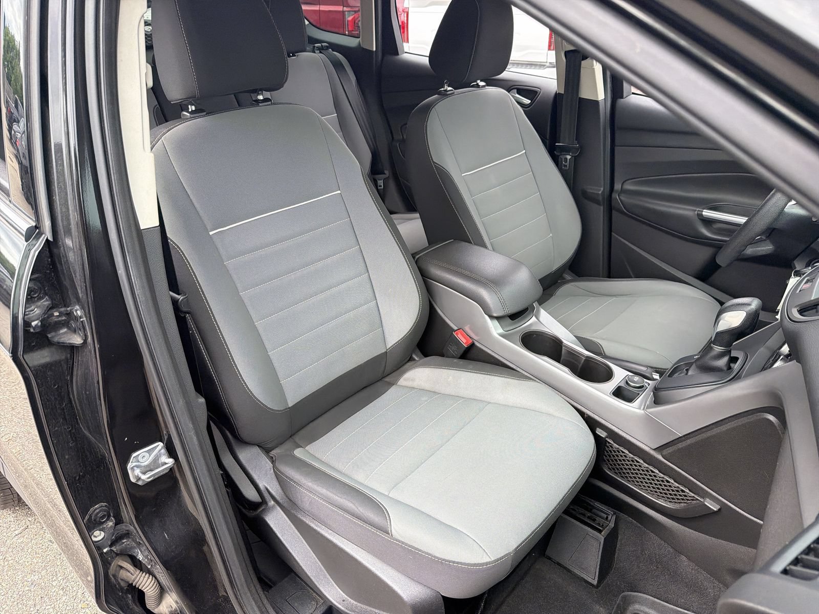 Used 2015 Ford Escape SE FWD image 24