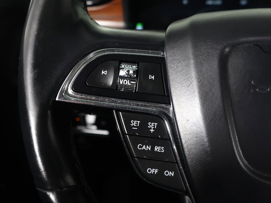 Used 2023 Lincoln Nautilus Reserve AWD/4WD image 46