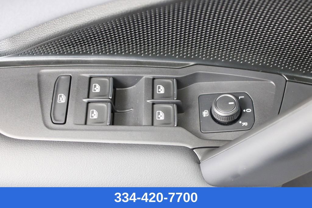 New 2026 Volkswagen Tiguan SE R-Line image 16