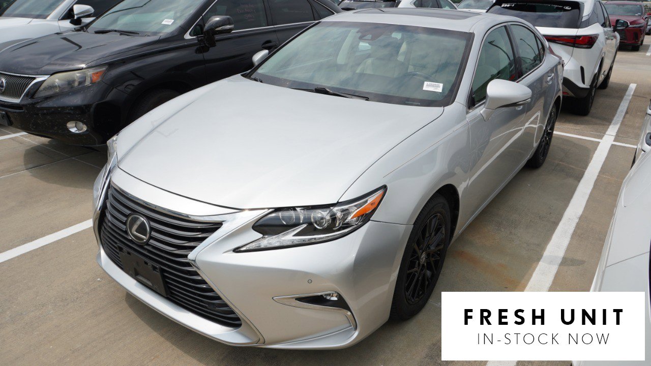 Used 2017 Lexus ES 350 w/ Luxury Package FWD image 1