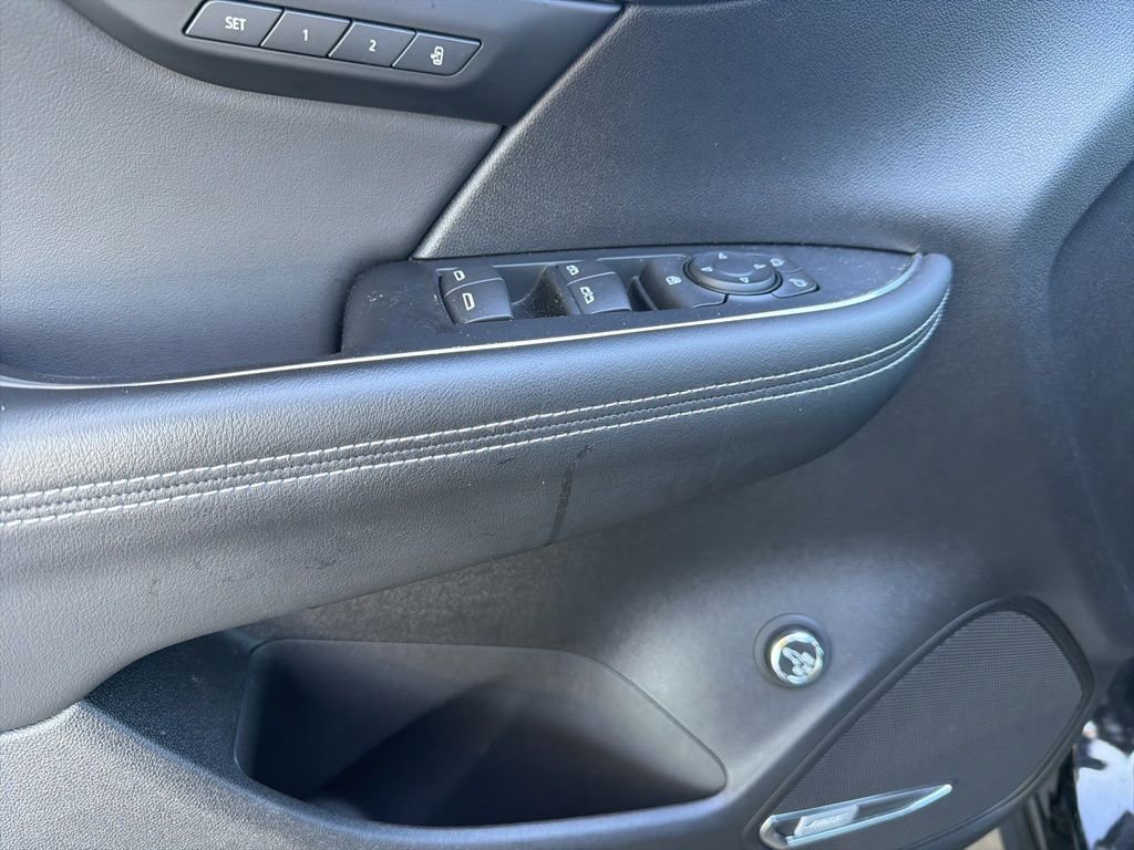 Used 2022 Buick Envision Avenir w/ Technology Package II image 20