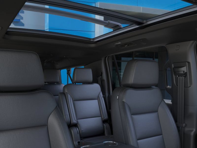 New 2026 Chevrolet Suburban Z71 w/ Comfort Package AWD/4WD image 24