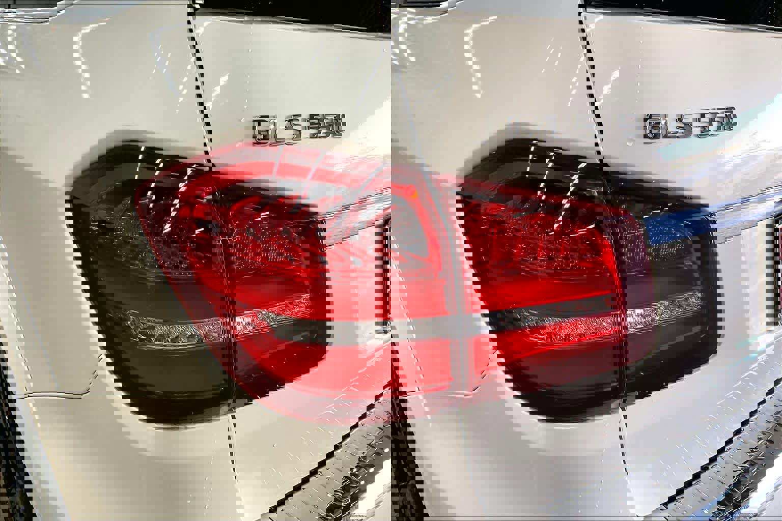 Used 2017 Mercedes-Benz GLS 550 4MATIC image 32