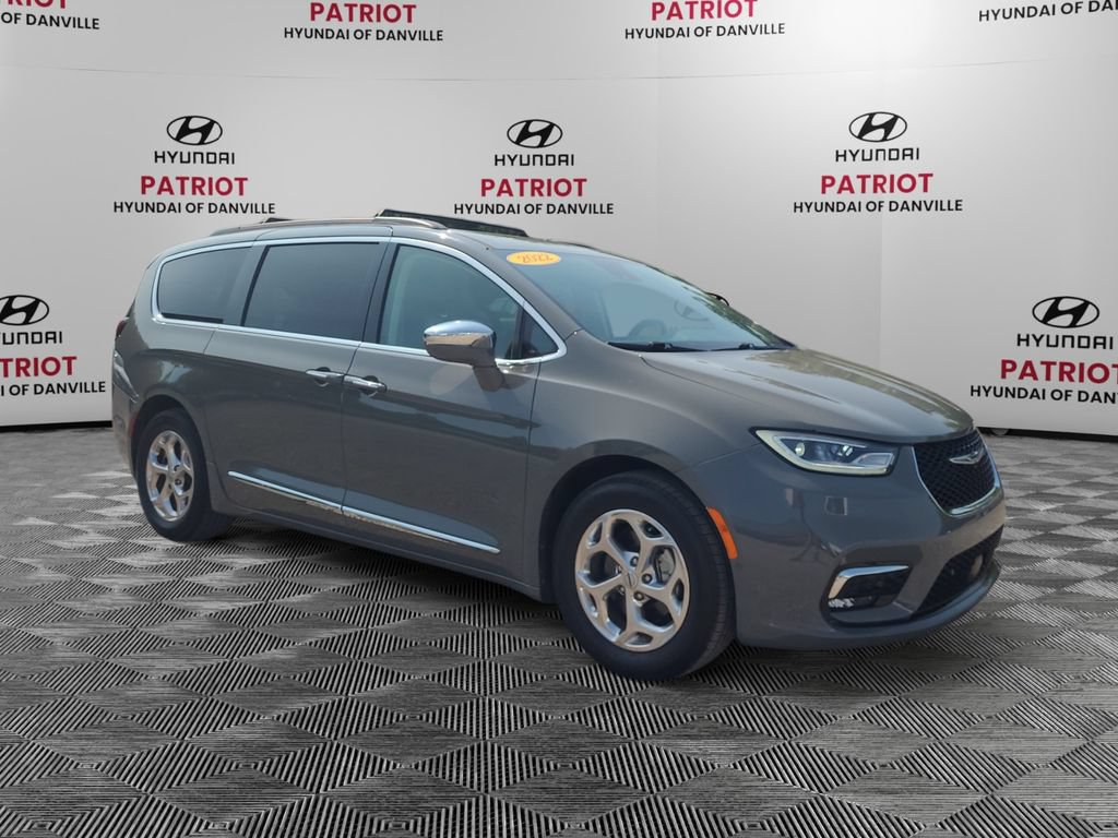 Used 2022 Chrysler Pacifica Limited FWD image 1