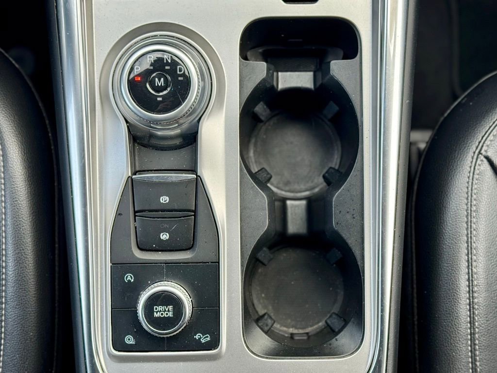 Used 2020 Ford Explorer XLT w/ Equipment Group 202A image 22