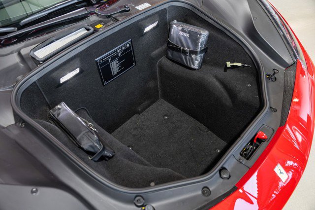 Used 2018 Ferrari 488 GTB RWD image 25